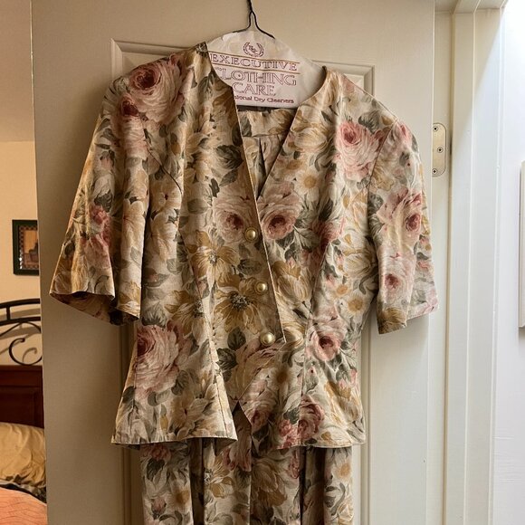 Two piece floral peplum dress - Picture 1 of 4